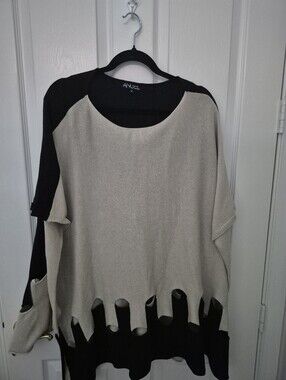 Angel Black and Cream Cutout-Hem Oversized Cape